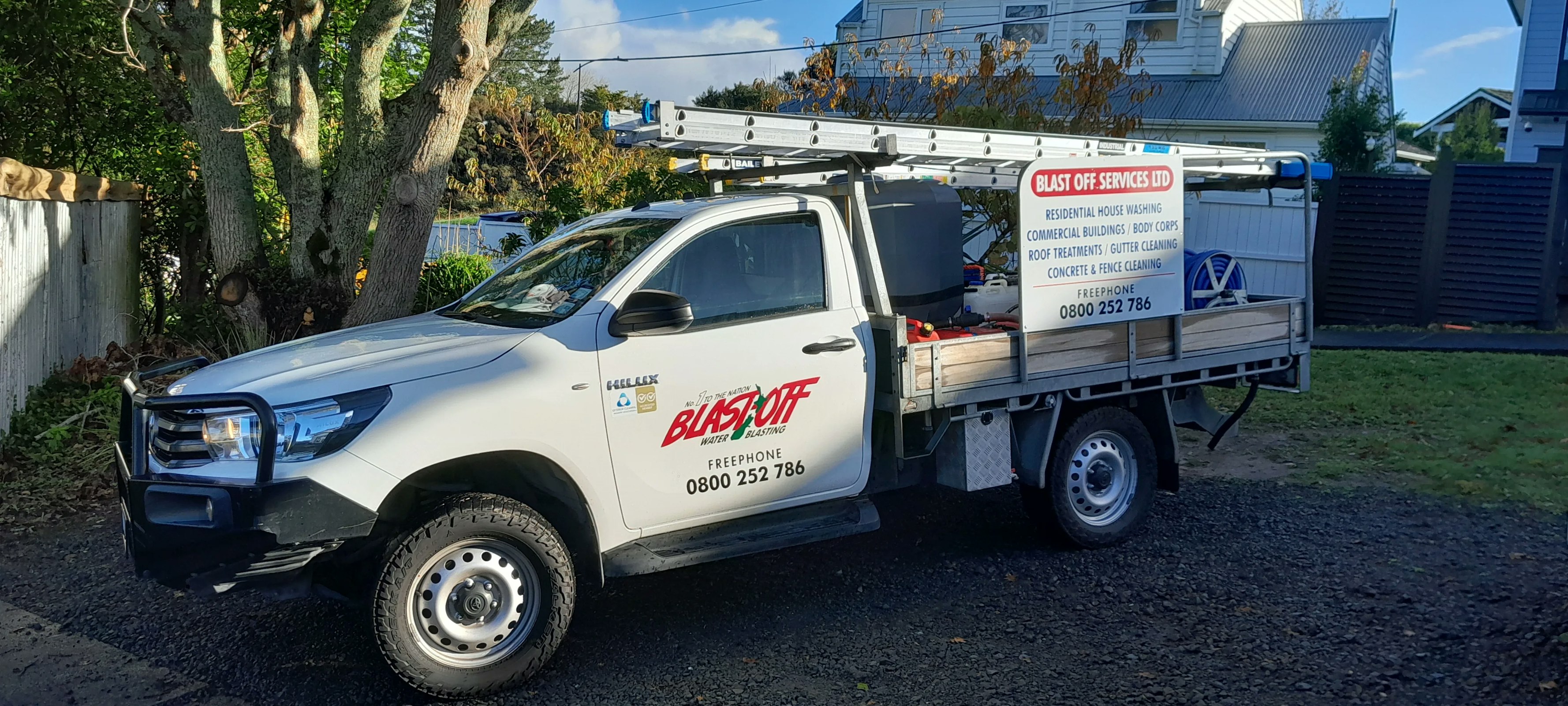 Water blasting and soft wash services